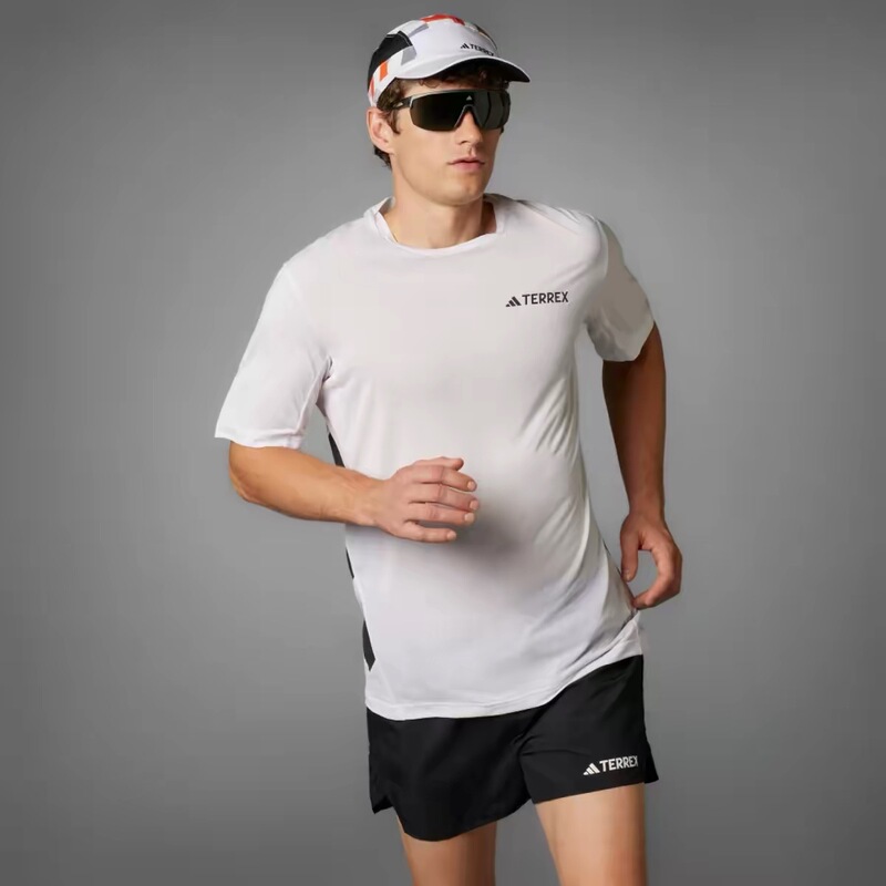 Huahua Outlet Genuine Adidas Men's Outdoor Quick-Drying Cool Running Sports Short-Sleeve Round Neck T-Shirt Jn8134 Huahua Outlet Genuine Adidas Men's Outdoor Quick-Drying Cool Running Sports Short-Sleeve Round Neck T-Shirt Jn8134