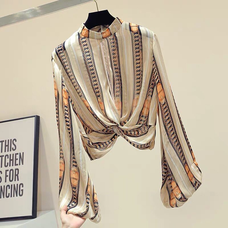 Thin strip striped long sleeve snow-spinning shirt woman 2022 spring new Korean version loose lantern sleeves short and light cooked blouses