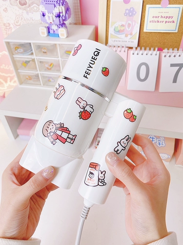 Быстросохнущий безвредный фен, популярно в интернете, высокая мощность, не повреждает волосы