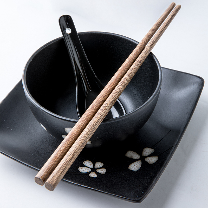 This porcelain household creative wings 10 pairs of wooden chopsticks and kitchen supplies Japanese immediately antiskid hotel hotpot chopsticks
