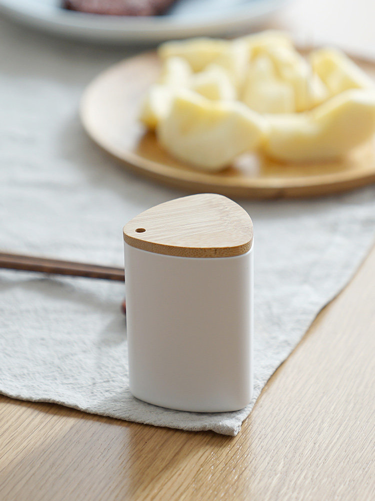 Creative household Nordic simple toothpick box High-grade personality cute Wooden toothpick barrel portable living room plastic