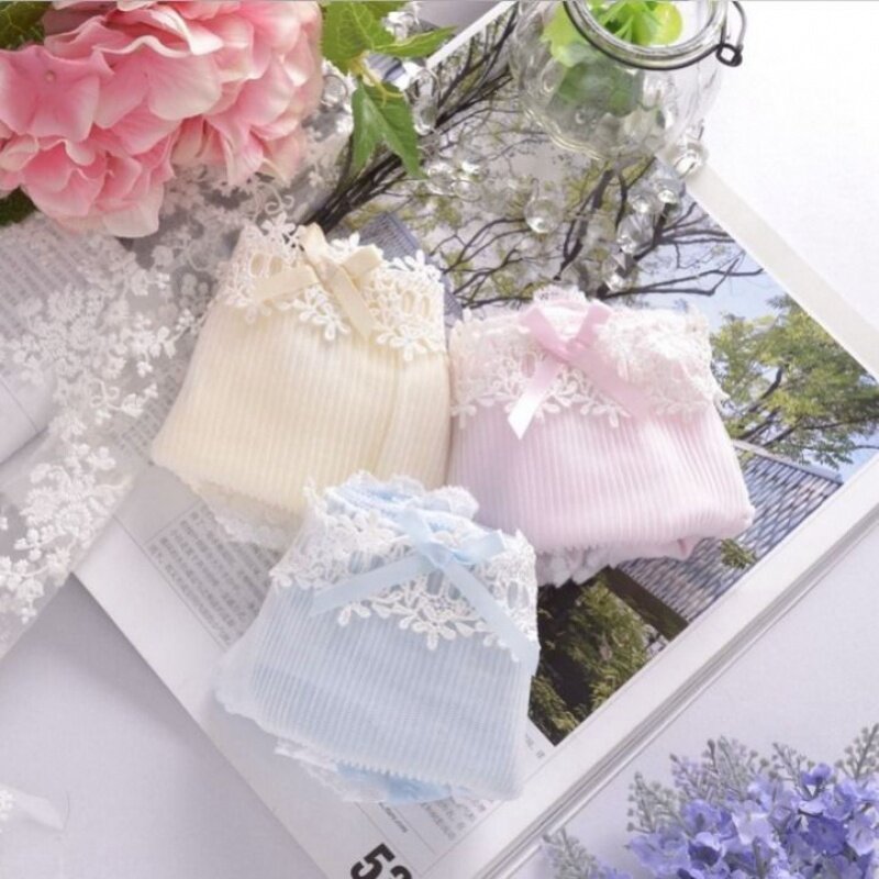 Cute sweet and beautiful water soluble lace lace pleated web yarn less ladies underwear pure cotton low waist triangular high school student day