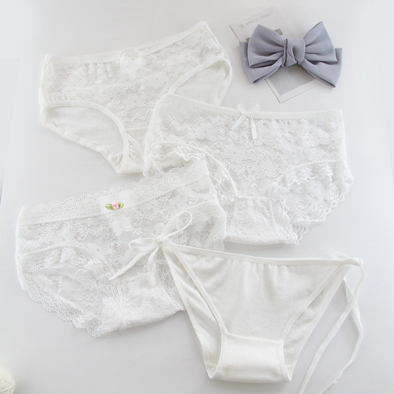 Ladies panties lace lace girl large size medium low waist white fresh Japanese Korean version preppy girl cute