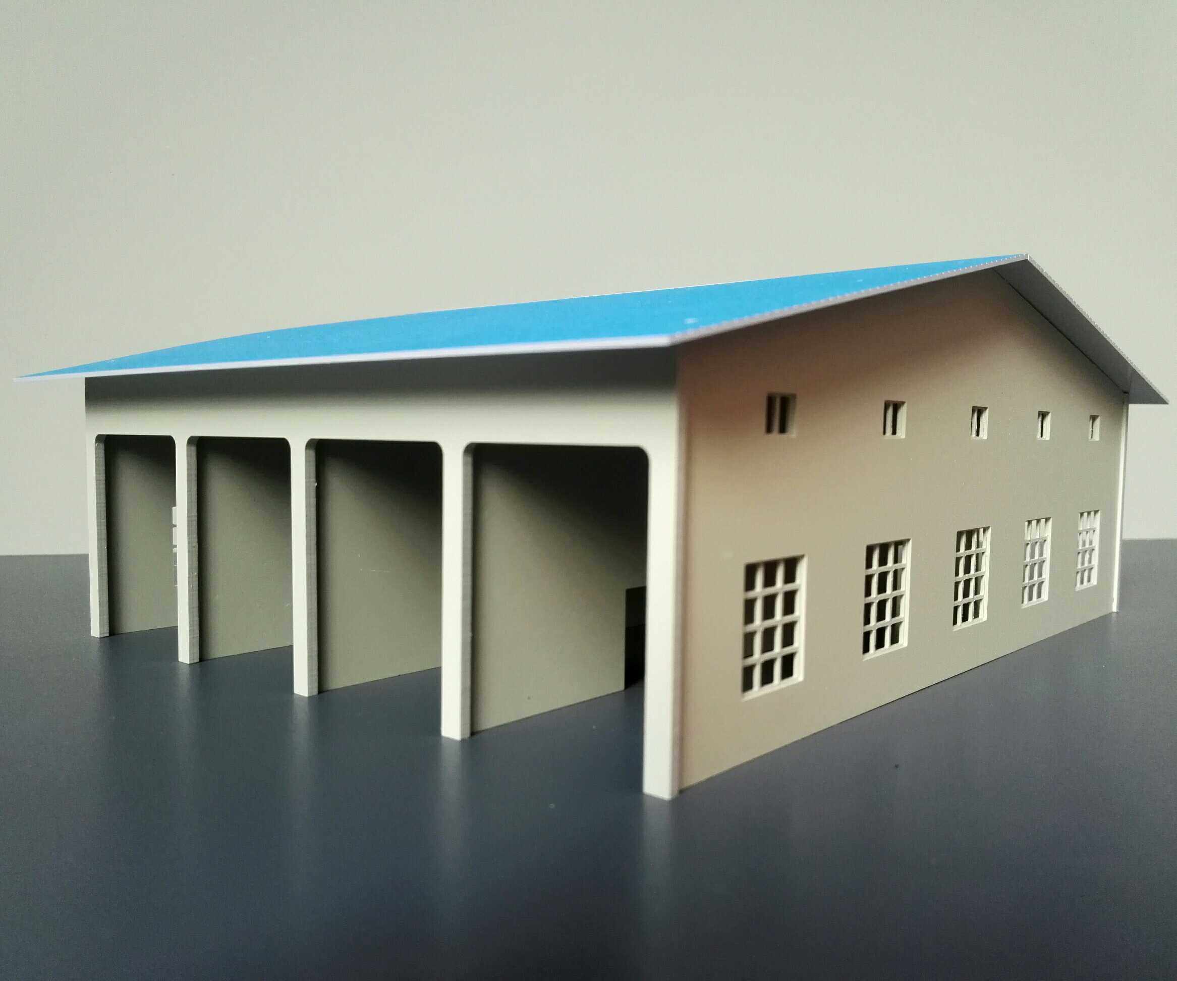 (Scene World) 1:87 HO scale super fine train depot, locomotive, truck warehouse, 4 locomotives