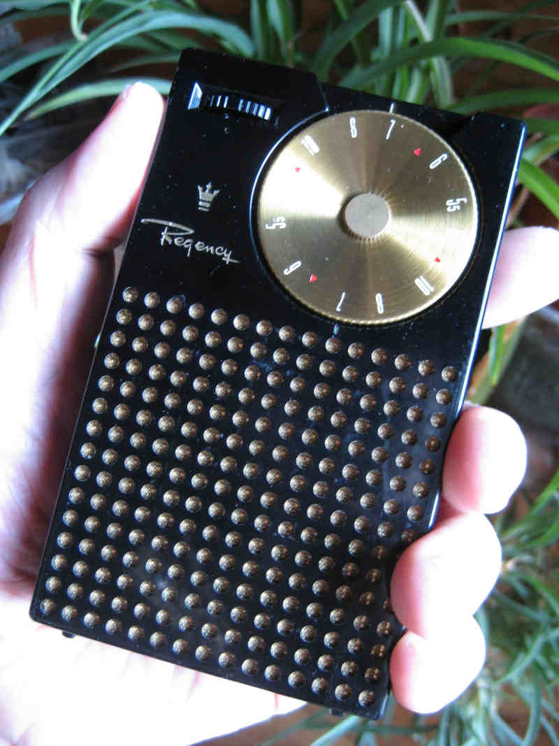 Regency tr-1 transistor radio semiconductor radio old radio collection