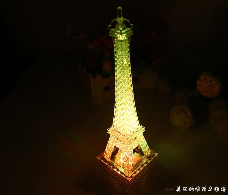Tháp Eiffel Ánh sáng ban đêm đầy màu sắc Đèn LED Flash chậm Flash Acrylic Trang trí nhỏ Đồ chơi Quà tặng các đồ trang trí phòng ngủ đẹp