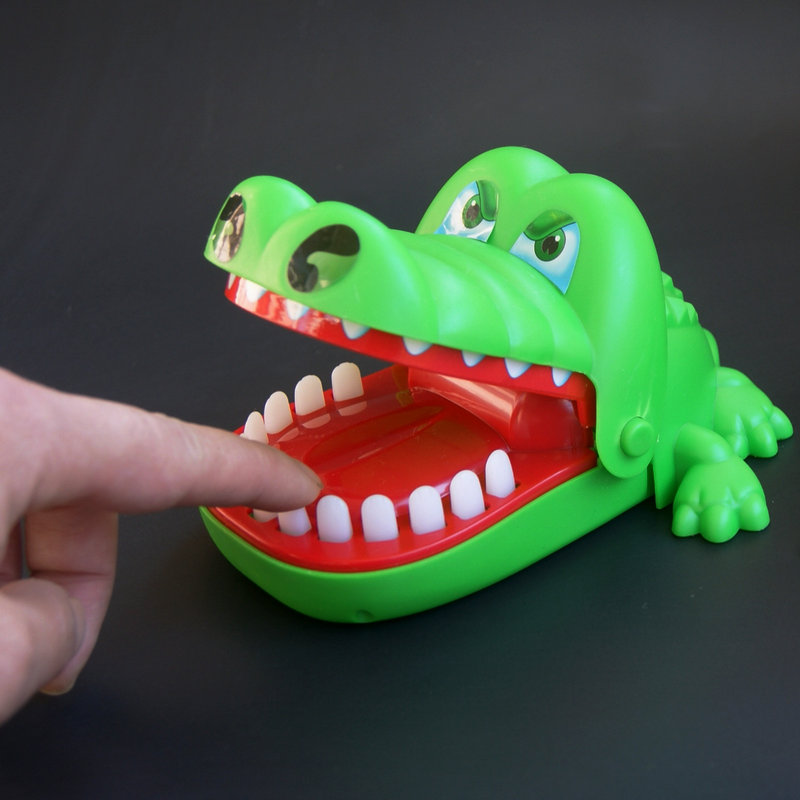 Shark Bites Finger Toy Bites Shark Big Numbers No Audible, Non Electric Family Parent-child Gathering Toys