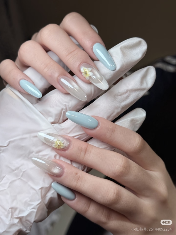 Handmade Frangipani Gradient Gentle Spring and Summer Carved Nail Art with Dazzling Cat Eye Effect, Pure Handmade Mint Blue High-End Wearable