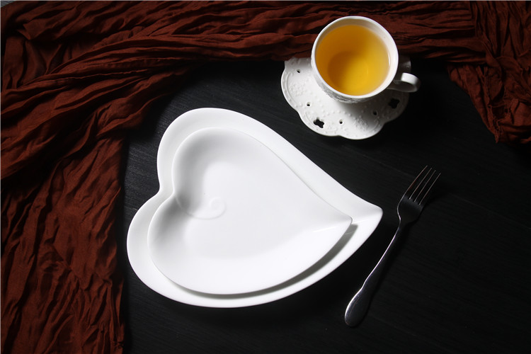 Đĩa gốm trắng tinh khiết Trái tim đào đĩa sâu / đĩa ăn nhẹ / món ăn món ăn món ăn sáng tạo tấm tấm phương Tây bộ đồ ăn khách sạn bộ bát đĩa hàn quốc