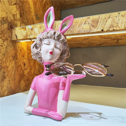 Красивая девушка очки стенд очки магазин витрина шкаф внешний вид украшения предметы интерьера дисплей реквизит