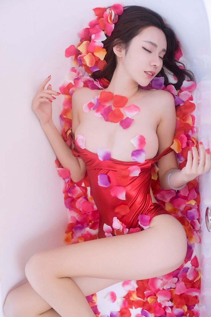 图片[44]-酥胸美人萌琪琪半裸艺术照行为极其大胆-美图写真论坛-文娱论坛-ACG资源社区