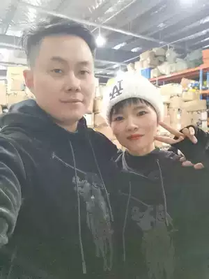 polo velvet milk velvet hooded sweatshirt men and women with the same model girls wear 180 when the average size to wear