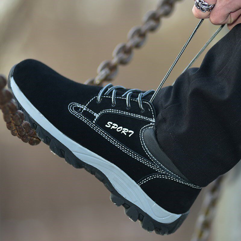 Labor shoes men light working shoes steel bag head anti-piercing anti-sting piercing anti-smell and leisure soft sole safe summer
