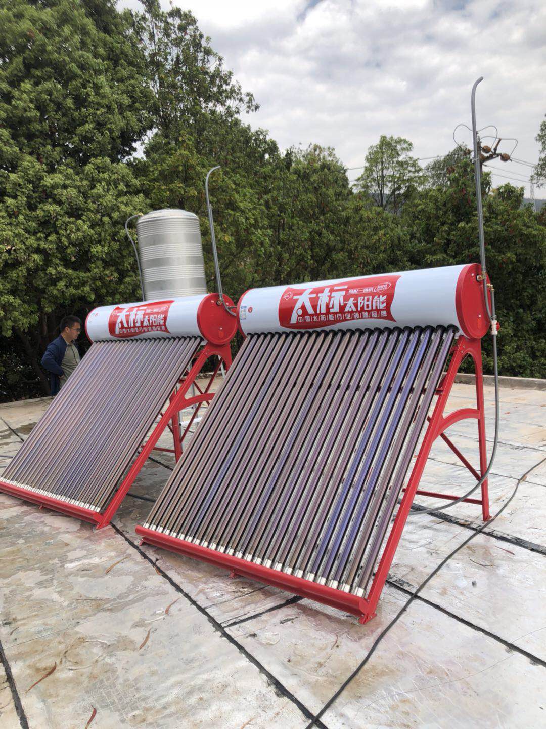 不锈钢承压式太阳能热水器：农村家用电加热神器，自动上水塔，节能环保新选择！