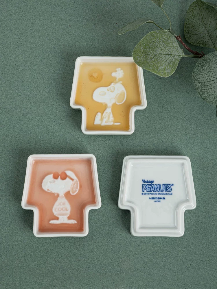[СНЮПИ SNOOPY японский импорт маленькая тарелка с рельефом соусник для соевого соуса тарелка для заправок для уксуса тарелка для соуса десертная тарелка]