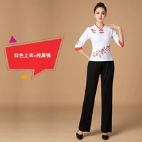 Белый топ + чистые черные штаны