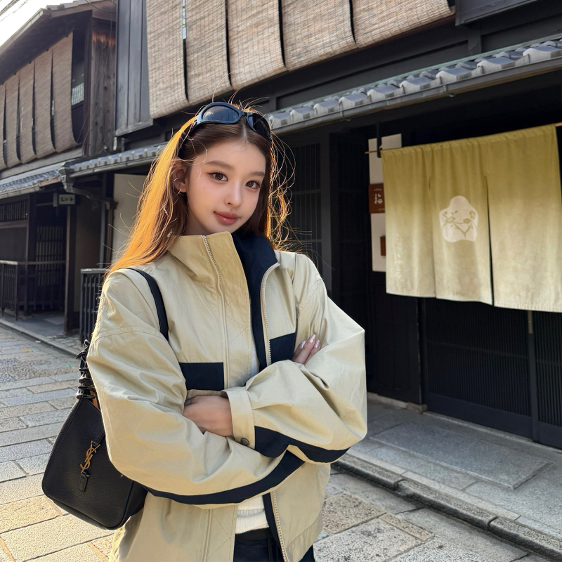 Good Morning, Fan Fan, I Really Love Wearing the "Aprui Wind Jacket" in My Daily Life. S1P Stand-Up Collar Zipper Color-Block Jacket