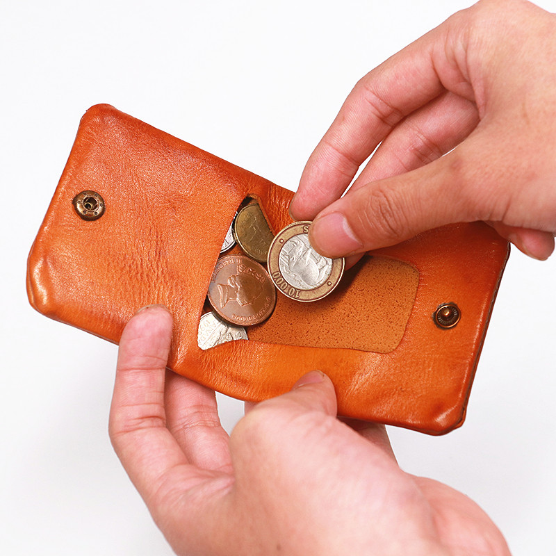 Japanese and Korean retro-made old heads skin fur leather buckle and tanning leather simple portable youth portable wallet