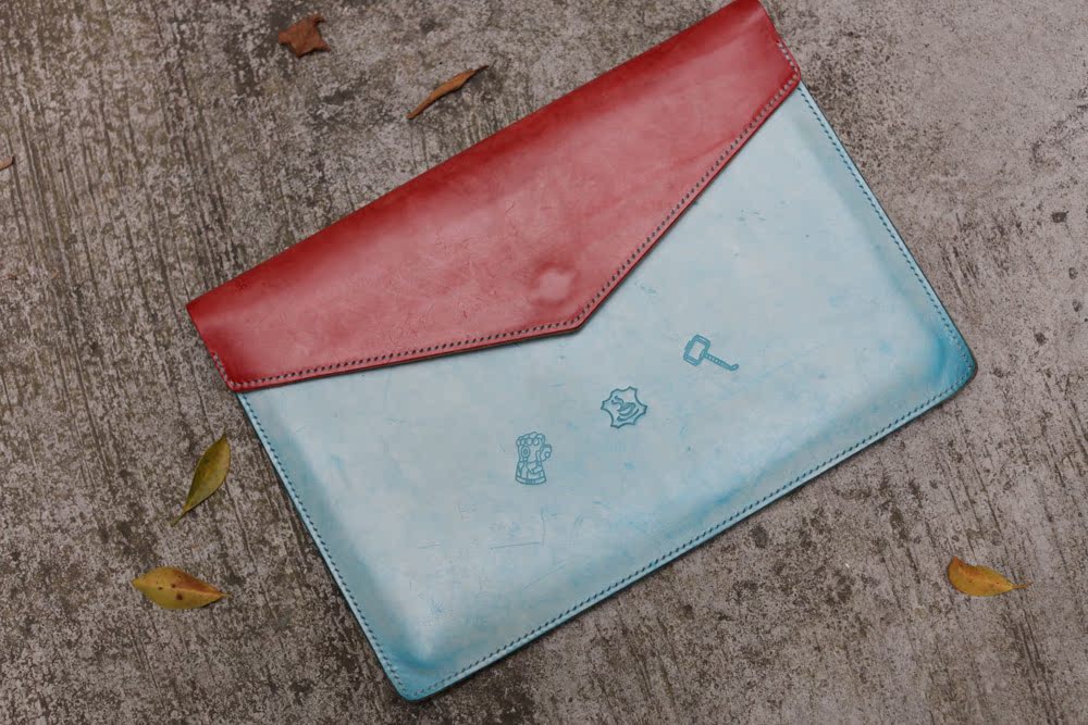 Play leather bereavement x Macbook Pro computer protective case Handmade computer dust cover custom free hot word