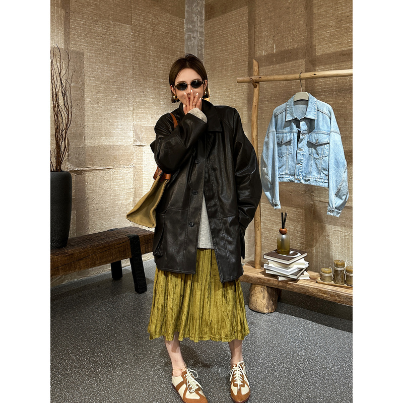 Qiu Xiaoli's New Autumn and Winter High-End Style Retro Mid-Length Leather Jacket with a Turn-Down Collar, Made of Pu Leather and Padded with Cotton