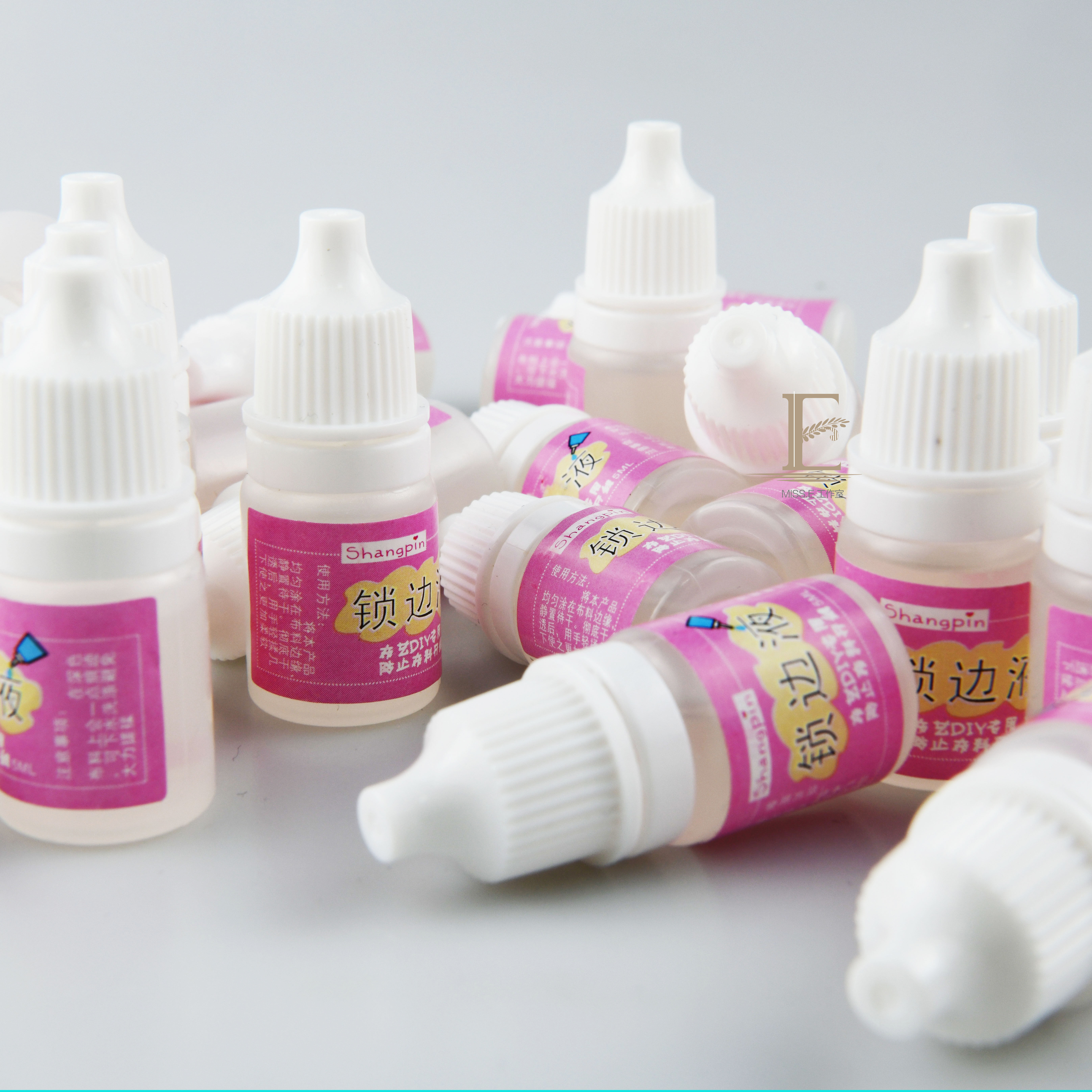 Legal embroidered common material Cubic insect material Lock edge liquid anti-drop line liquid 5ml Specifications