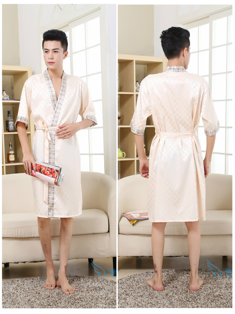 Bộ đồ ngủ nam áo choàng mùa hè tay ngắn bằng lụa mỏng áo tắm nam XL đồ ngủ lụa phục vụ mùa xuân và mùa thu áo choàng ngủ