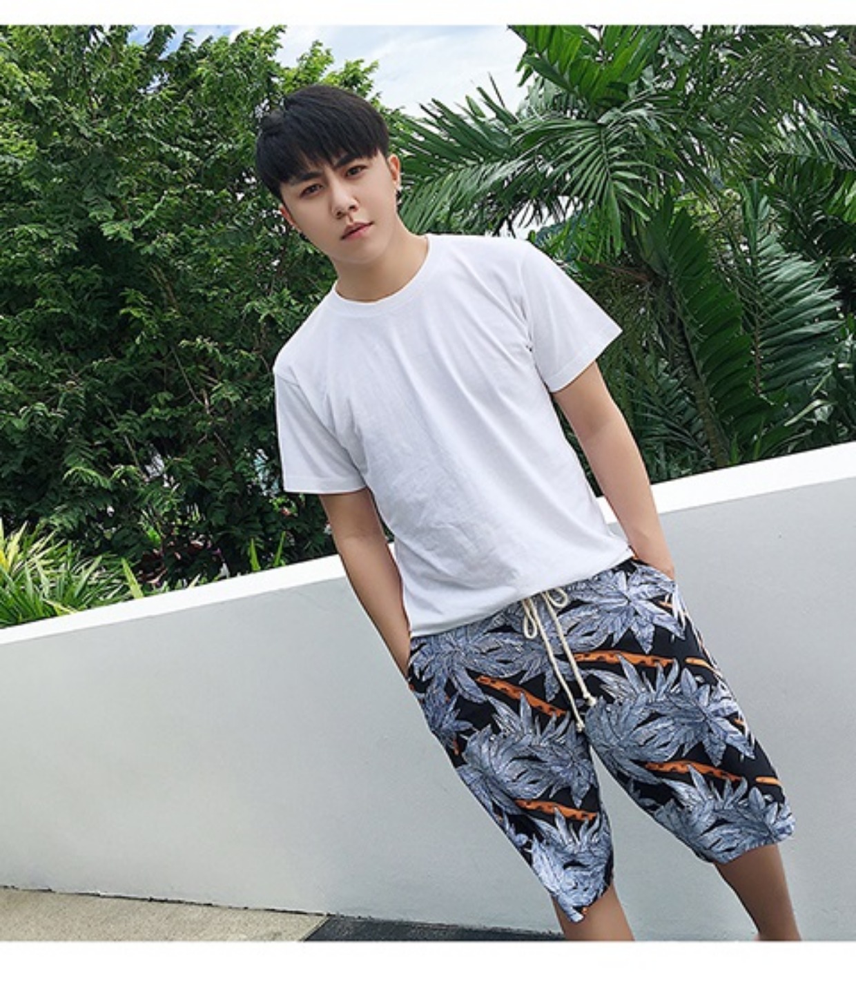 Cặp đôi đồ bơi bảo thủ mùa xuân nóng bỏng ngực nhỏ tụ tập bikini áo tắm gợi cảm bên bờ biển kỳ nghỉ phù hợp với cặp đôi - Vài đồ bơi 	đồ đi biển đôi nữ