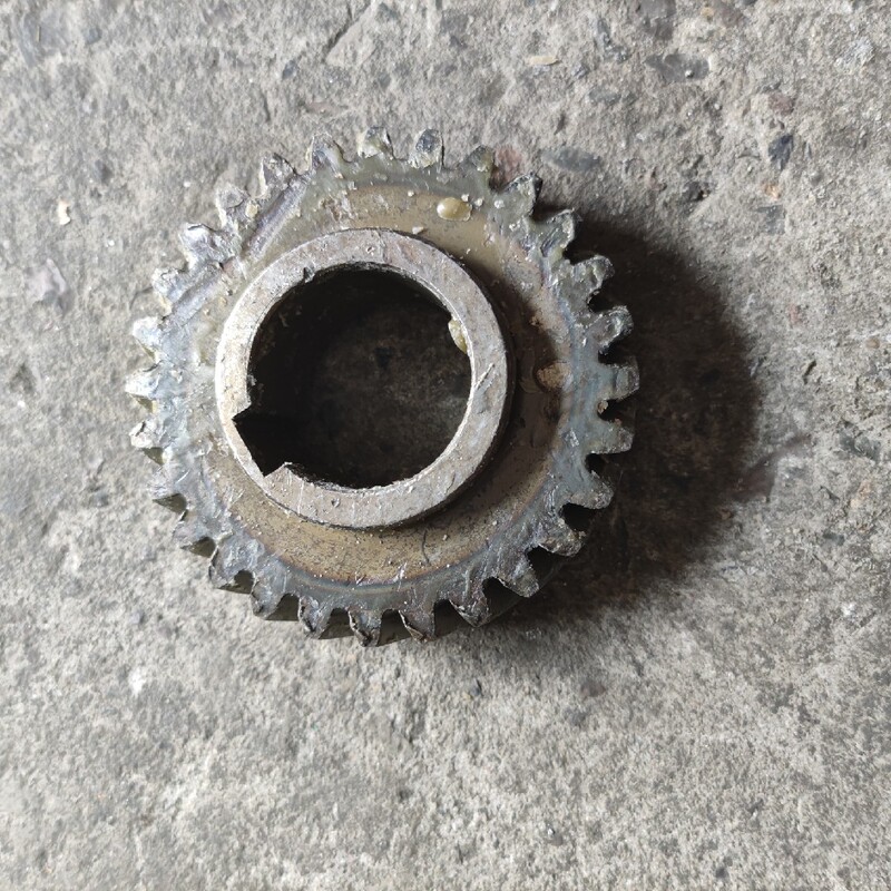 Shanghai Tenth Machine Tool Factory Power Head Hxt-01 Shanghai Counterweight Oblique Gear Z28 Outer Diameter 110 Inner Hole 45 Keys 14 Shanghai Tenth Machine Tool Factory Power Head Hxt-01 Shanghai Counterweight Oblique Gear Z28 Outer Diameter 110 Inner Hole 45 Keys 14