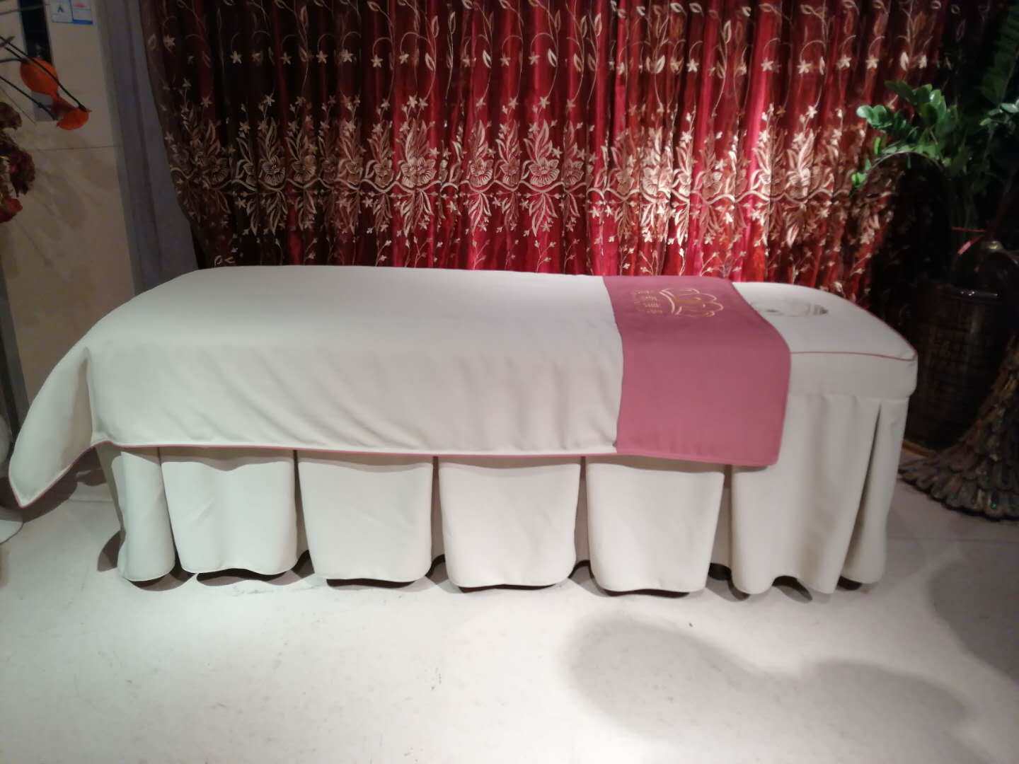 Custom beauty bedspread four-piece set beauty salon supplies skin management beauty bed linen solid color sheets