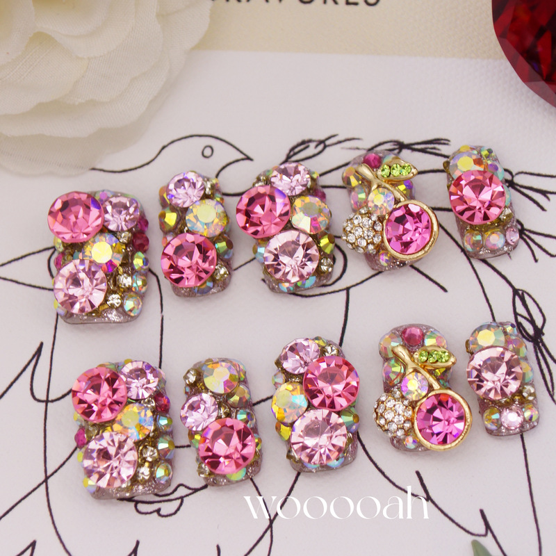 Pink Premium Large Diamond Press-On Nails, Short Style, Full of Diamonds, 2025 New Style, Dazzling Nail Art, Full Zirconium, Medium-Long Style