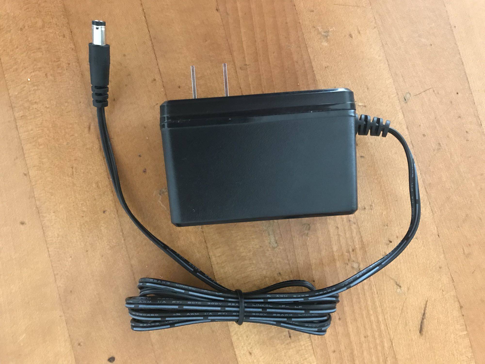 Original dress Gang 12V1 5A Power adapter Broadband cat router Fiber cat monitoring switching power supply-Taobao