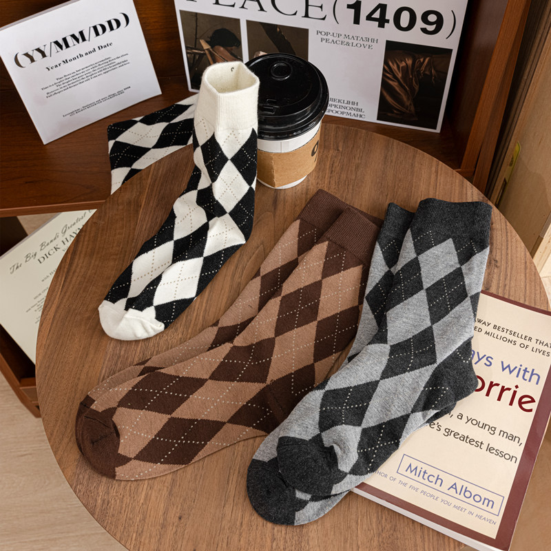 Spring Style ins Diamond-Shaped Checkered Japanese Black and White Checkered Retro Preppy Literary Sweet Mid-Calf Socks for Women Jk Autumn