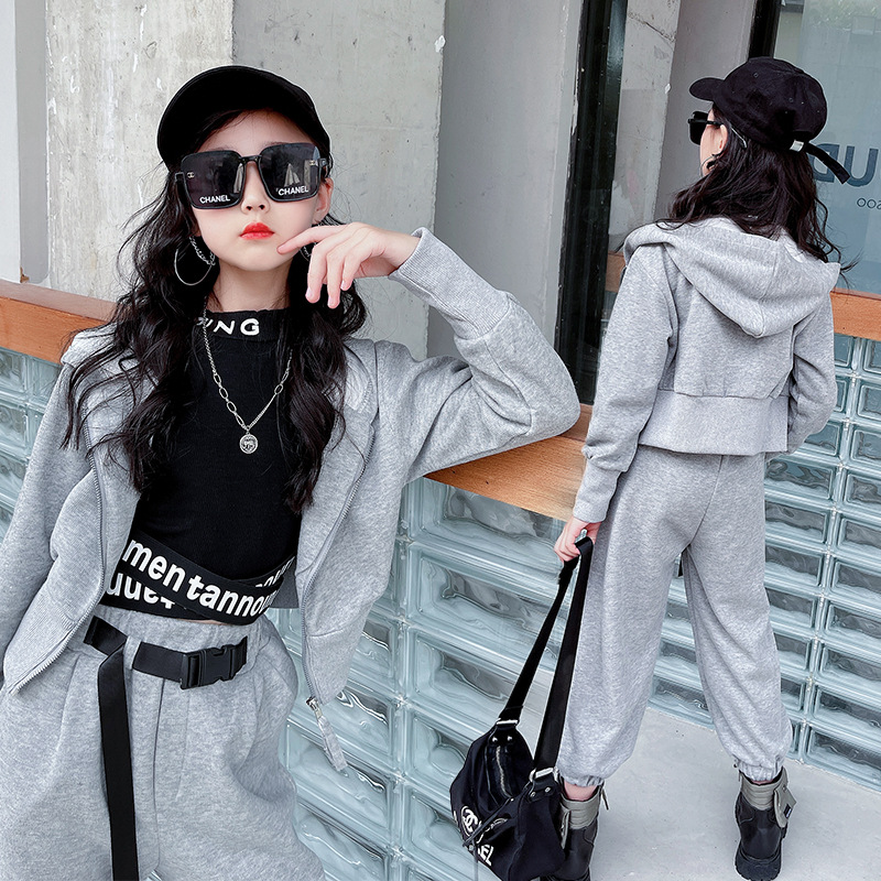 High-end Sports Parenting Suit Spring Autumn Mother Women's Dress Foreign Pie 2022 Net Red Korean Version Fried Street Sweatshirt Pure Color Casual Clothing