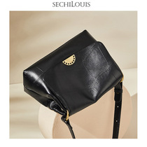 Fashion simple crocodile pattern large capacity shoulder underarm bag female 2021 new commuter Joker soft cowhide shoulder bag