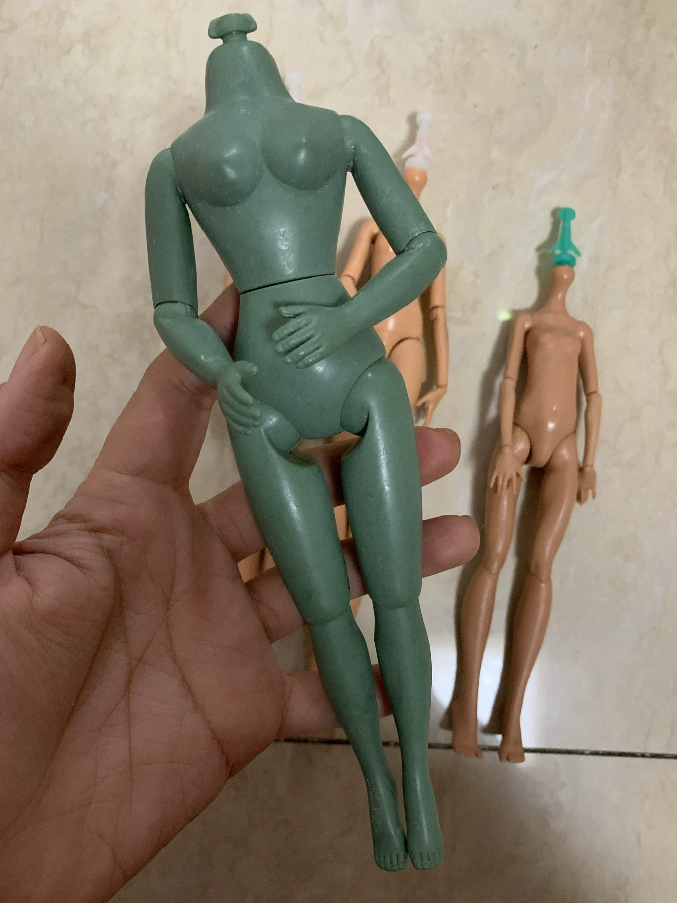Набор туловищ для кукол (Monster High) в ассортименте — прозрачные и цветные запасные тела, разные образы