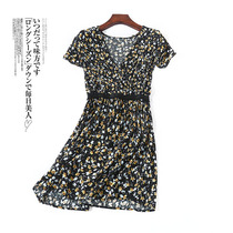 4604 2020 summer new V collar crushed flower one-piece dress female lace parquet to receive waist display slim temperament short sleeves Skirt Tide