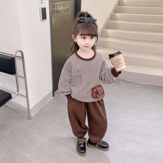 Children's Korean version of the sweater suit spring and autumn girls' long-sleeved striped bottoming shirt sweatpants baby girl two-piece children's clothing