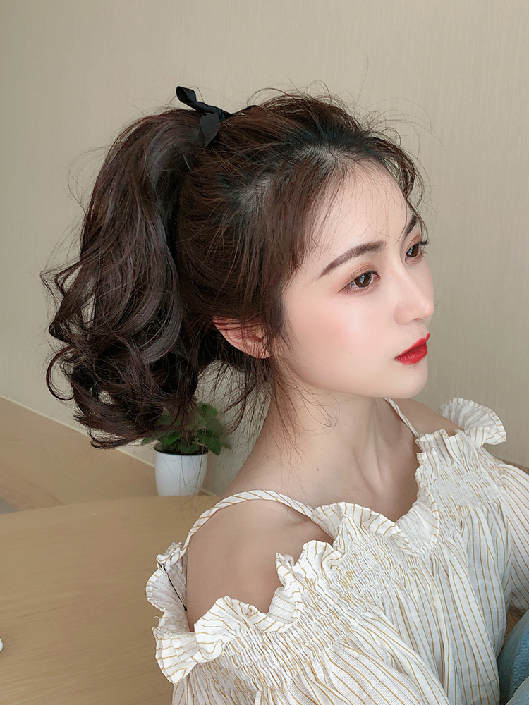 Fake ponytail wig Female micro-curly short braids Invisible short curly hair Strap type short hair wig tail short simulation hair