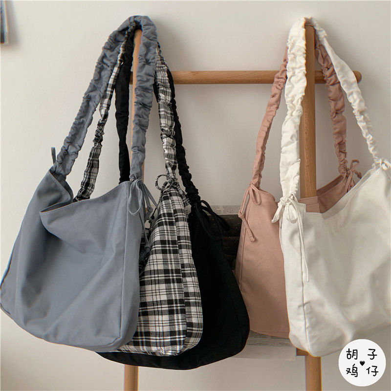 Japanese Harajuku Diablo Large Capacity Girl Messenger Bag ins Hong Kong Style Retro Street Tide Student Canvas Bag