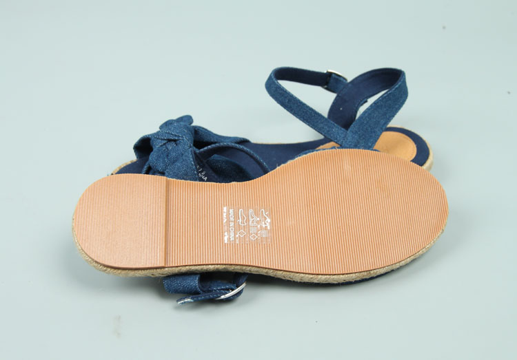 Mùa hè phong cách mới nơ cá miệng phẳng dép ngư dân sneakers rỗng sandal fila