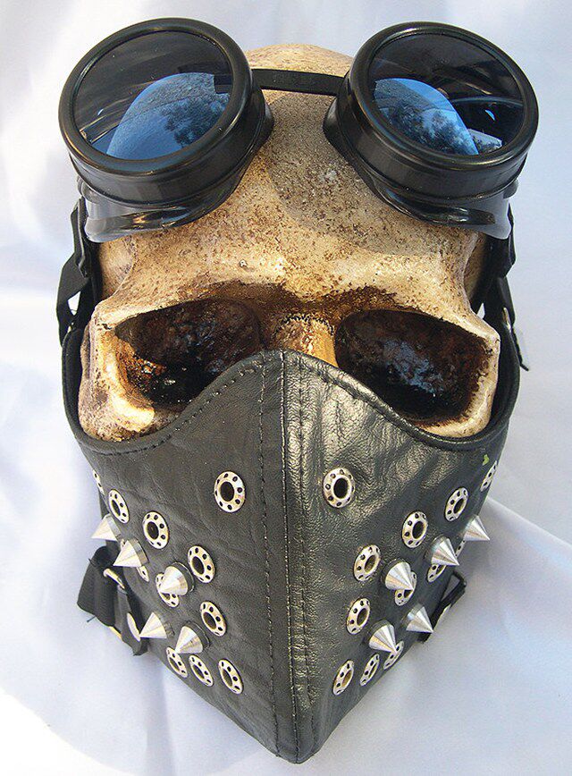 American Delta Brüning-handsome Super Cool Rivets Hollowed-out Leather Flex Goggle Mask