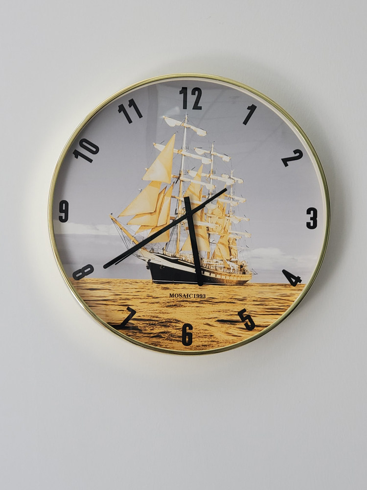 Nordic modern light luxury to attract money smooth sailing sailing golden wall clock guest restaurant art Chinese style ultra-quiet wall clock