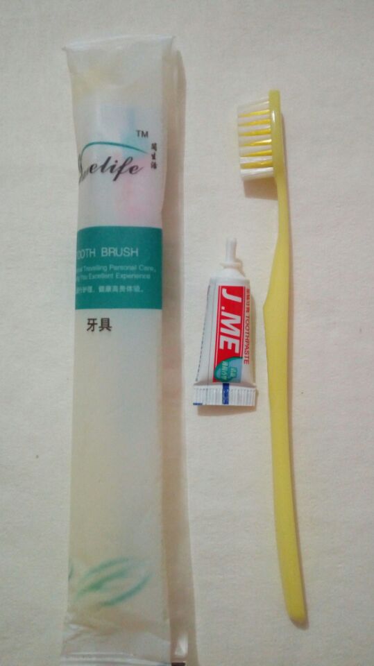 Xinjiang Urumqi Holding Paper Edge Guesthouses Hotel Supplies Napkins Sanitary Rolls stock market Paper Two-in-one teeth