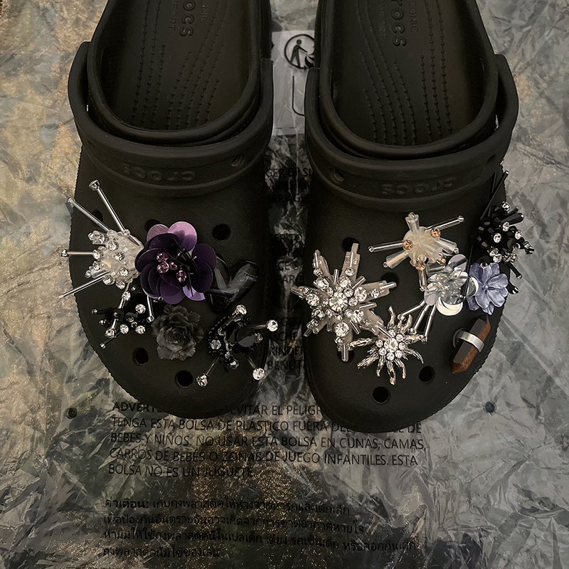 Futuristic Fantasy Collaboration Clog Shoe Accessories, High-End Metal DIY 3D Shoe Charms Suitable for Crocs Futuristic Fantasy Collaboration Clog Shoe Accessories, High-End Metal DIY 3D Shoe Charms Suitable for Crocs