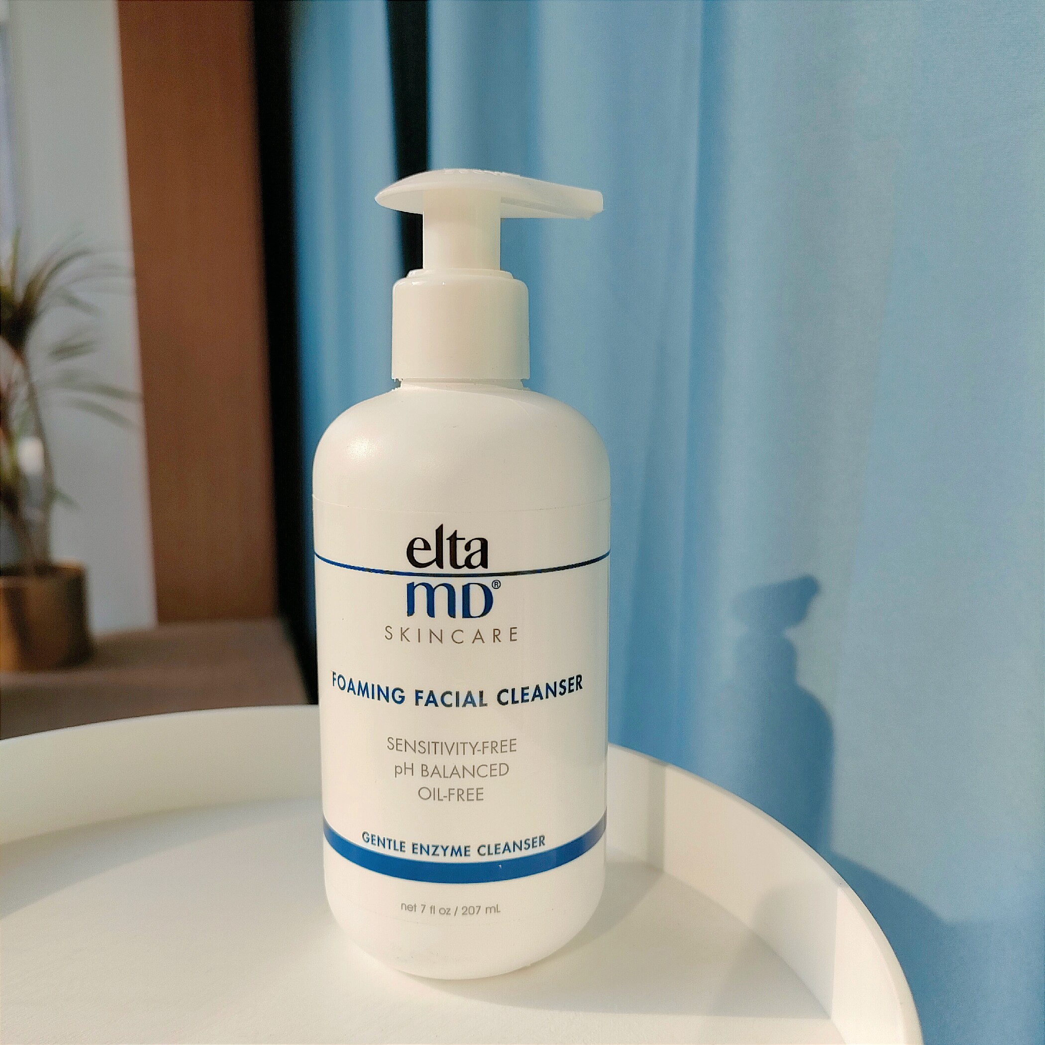 New version with anti-counterfeiting Elta MD amino acid foam washed face milk male and female sensitive muscle gently controlled oil finish 207ml