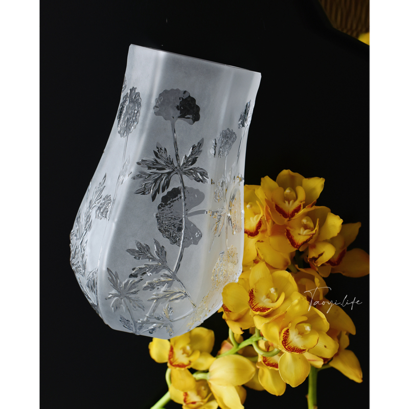 Heavy-Duty Crystal Three-Dimensional Relief L@Lique Series Vintage Transparent Vase Flower Vessel Home Light Luxury Art Ornament Heavy-Duty Crystal Three-Dimensional Relief L@Lique Series Vintage Transparent Vase Flower Vessel Home Light Luxury Art Ornament