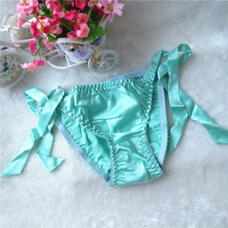 Hai người phụ nữ và đồ lót lụa Quần lót lụa thoải mái với quần bikini eo thấp gợi cảm quần lót nguyệt san