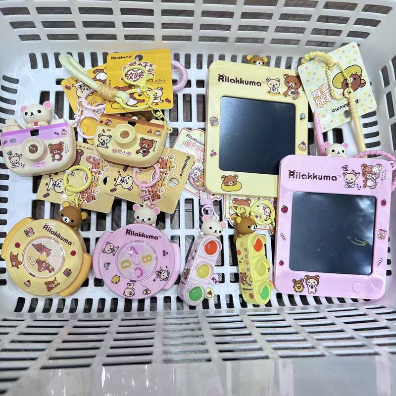 Miniso Famous Brand Easy Bear Series Lucky Wheel Beautiful Movie Theater Graffiti Drawing Board Pendant