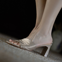 High quality huge and comfortable ~ super beautiful champagne satin thick heels with high heels