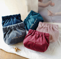 Original homemade High Sensation Embroidered Lip Gold Bag Velvet Velvet Silk Slip Retro Makeup Zero money Contained Bags 